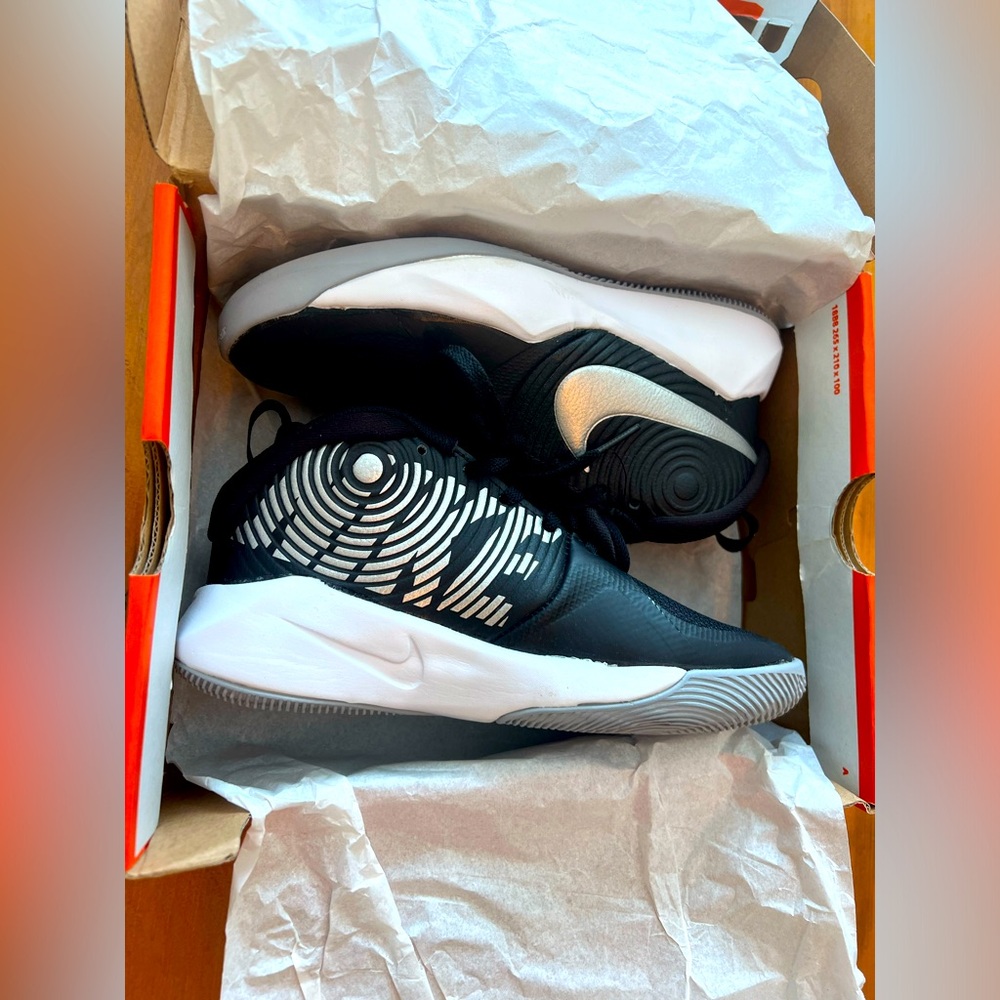 Nike youth size 3.5